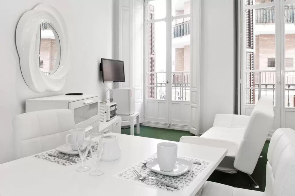 Apartments Tres Sesenta Málaga Kültér fotó